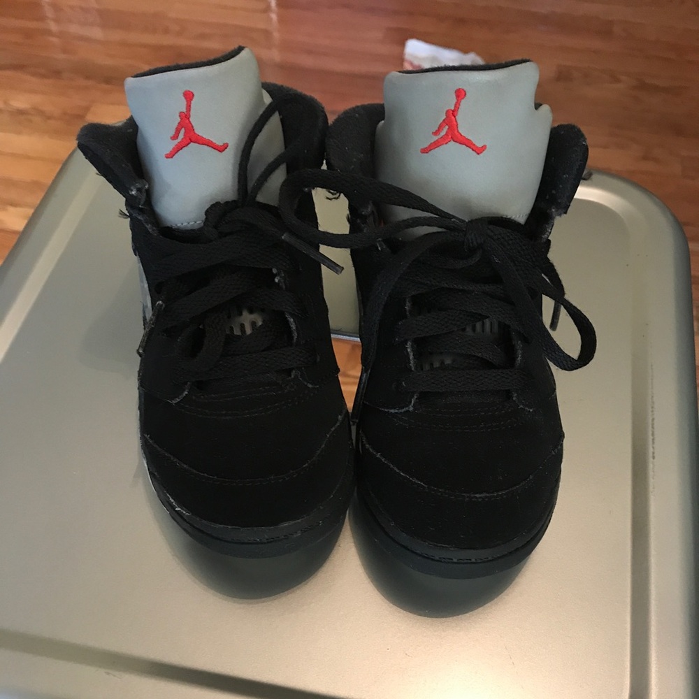 Boys Retro Jordan 5 (black) Sz 10